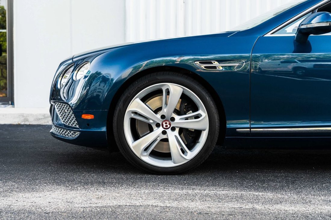 Cabriolet in Boynton Beach, FL, United States 4 - 17883347