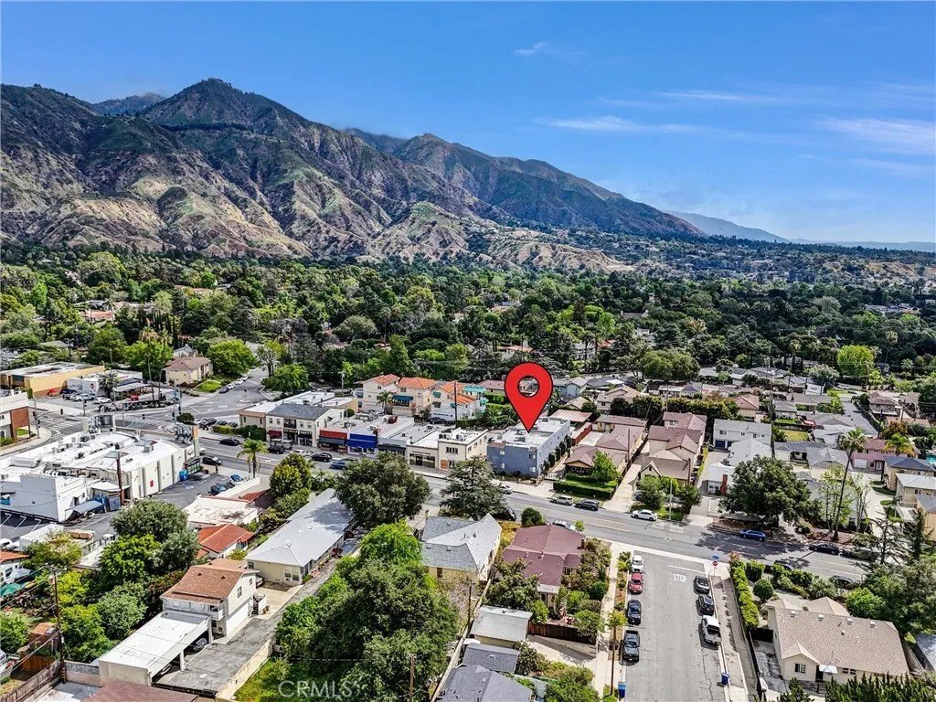 Altadena, California, United States 3 - 17633468