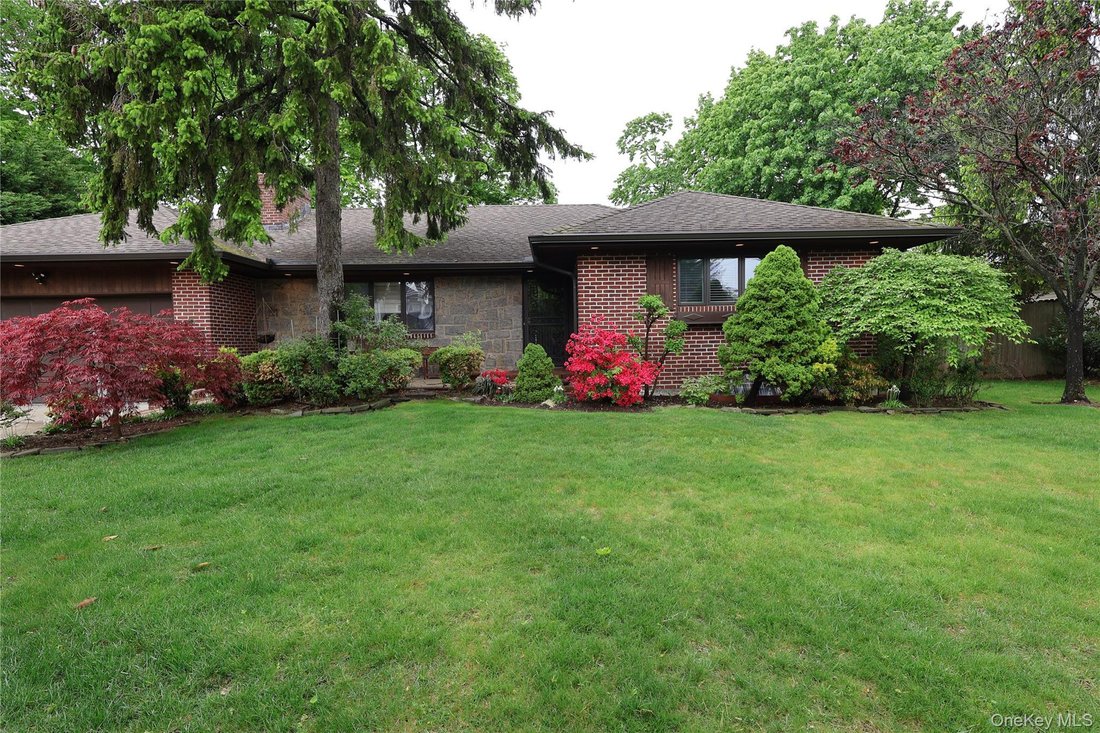 House in Wantagh, New York, United States 2 - 17898988