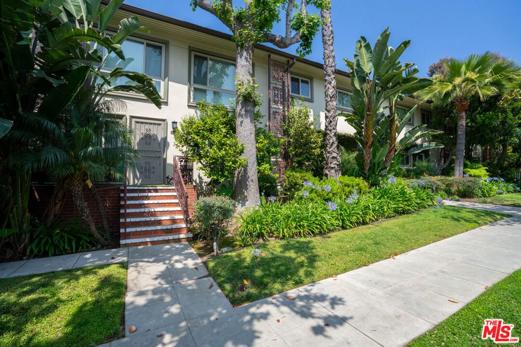 Los Angeles, California, United States 4 - 17899099