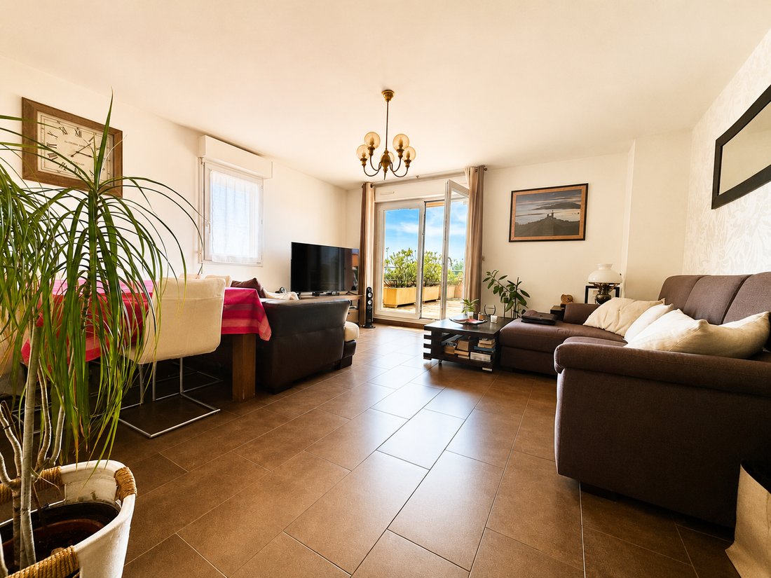 Apartment in Granettes-Jauberte-Sainte Anne, Aix-en-Provence, France 3 - 17898977