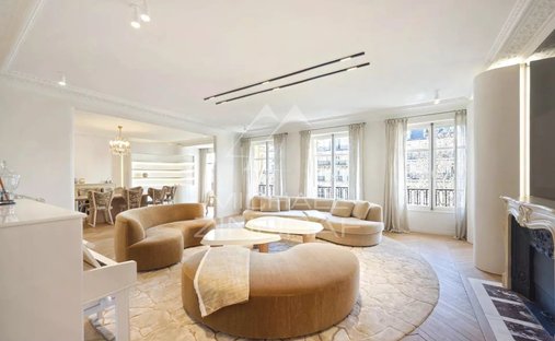 Apartment in Gros Caillou, Paris 7e Arrondissement, Paris 1