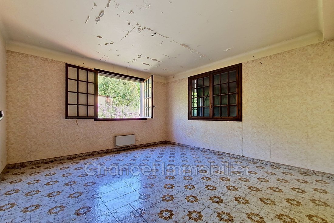 Villa in Saint-Laurent-du-Var, Provence-Alpes-Côte d'Azur, France 5 - 17896522