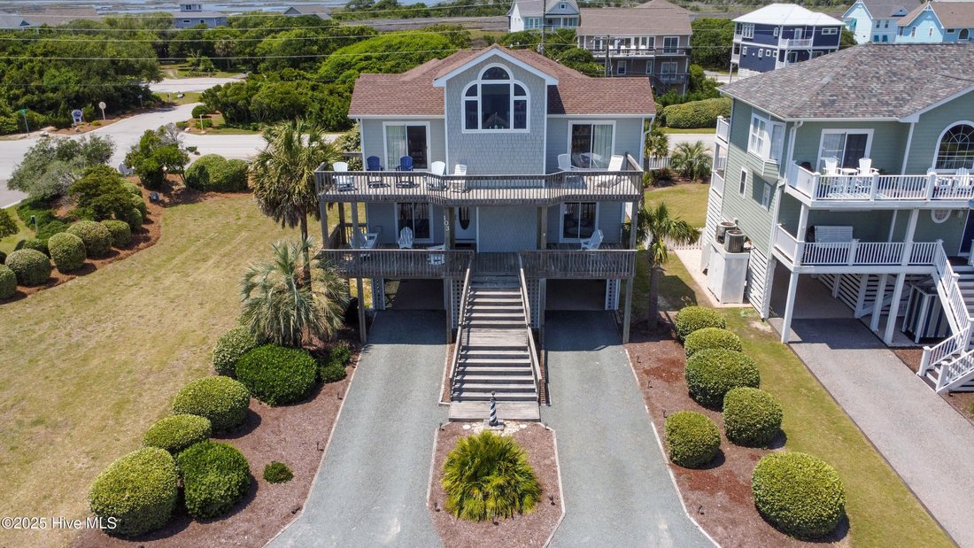 House in North Topsail Beach, North Carolina, United States 1 - 17901656