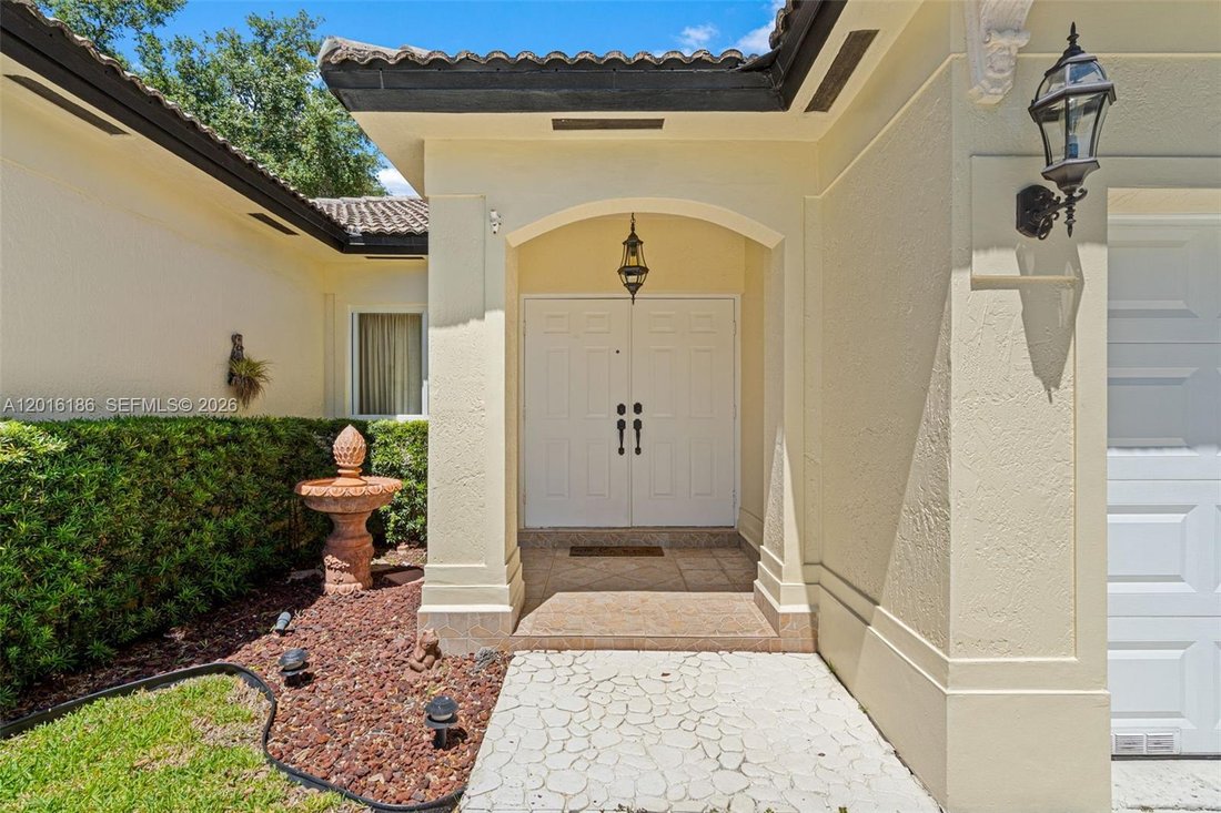 Maison à Miami Lakes, Floride, États-Unis 4 - 17895864