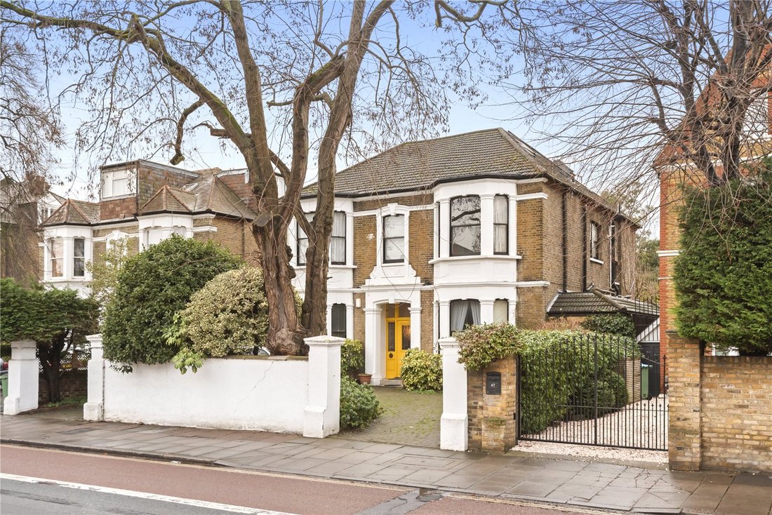 House in Castelnau, Richmond Upon Thames, England 2 - 17075493