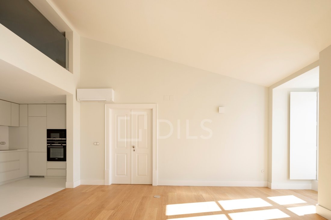 Apartment in Misericordia, Lisbon, Portugal 3 - 12294673