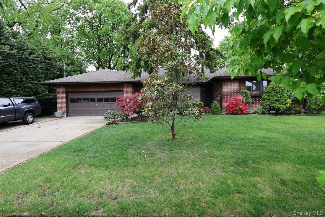 House in Wantagh, New York, United States 1 - 17898988