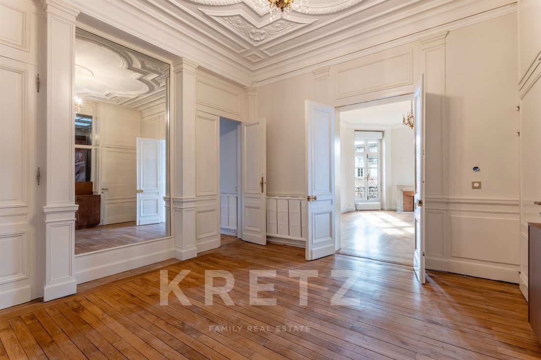 Apartment in Hôtel de Ville-Quinconce-Saint Seurin-Fondaudège, Bordeaux, France 3 - 17897184