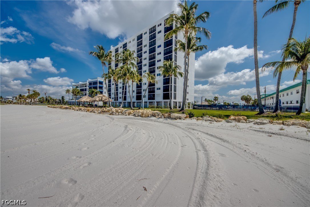 Condo in Fort Myers Beach, Florida, United States 1 - 17897883