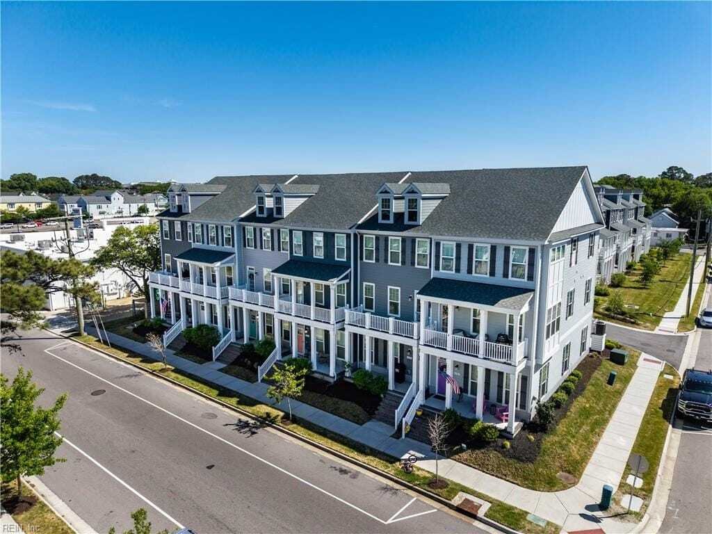 Condo in Norfolk, Virginia, United States 1 - 17898404