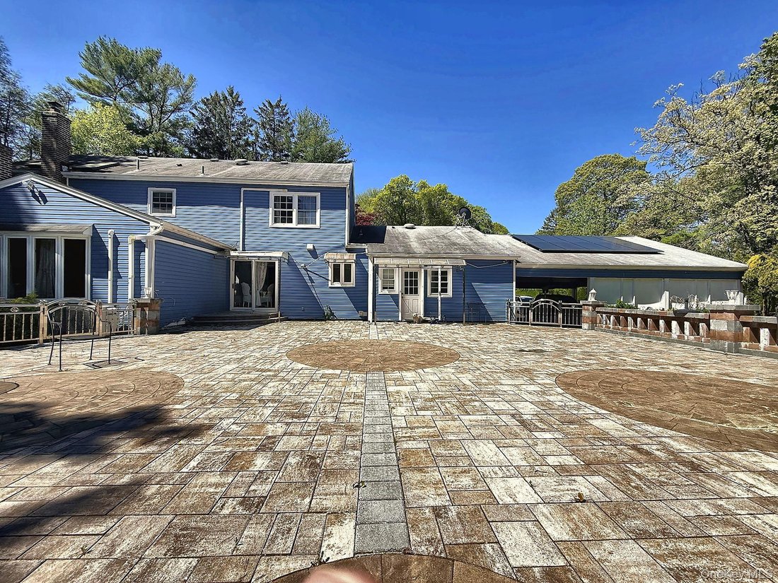 House in Huntington Station, New York, United States 5 - 17899037