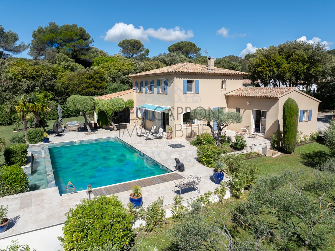 House in Le Tholonet, Provence-Alpes-Côte d'Azur, France 1 - 17896236