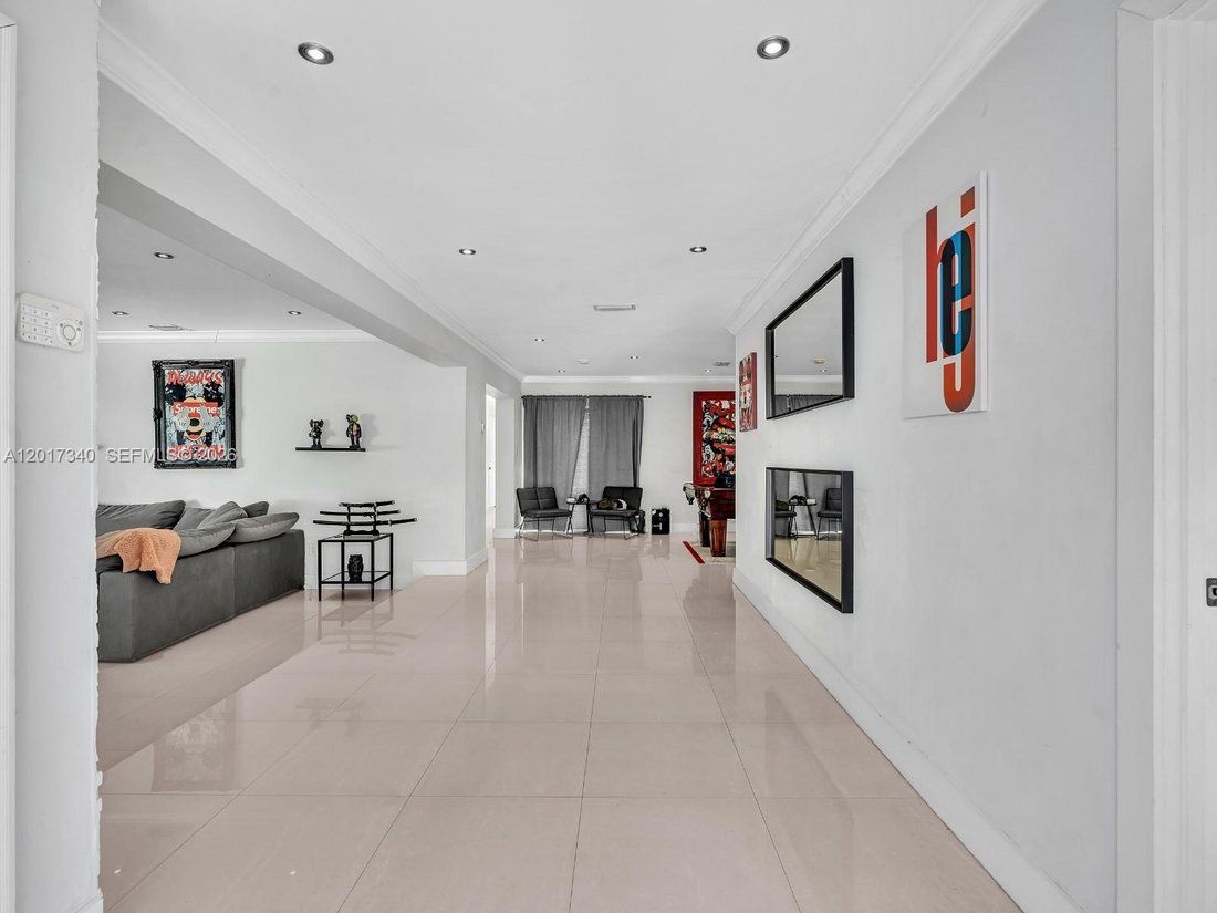 House in North Miami Beach, Florida, United States 4 - 17901261