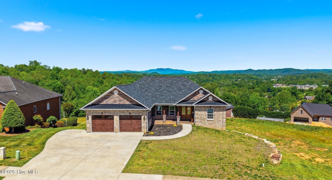 House in Lenoir, North Carolina, United States 1 - 17896227