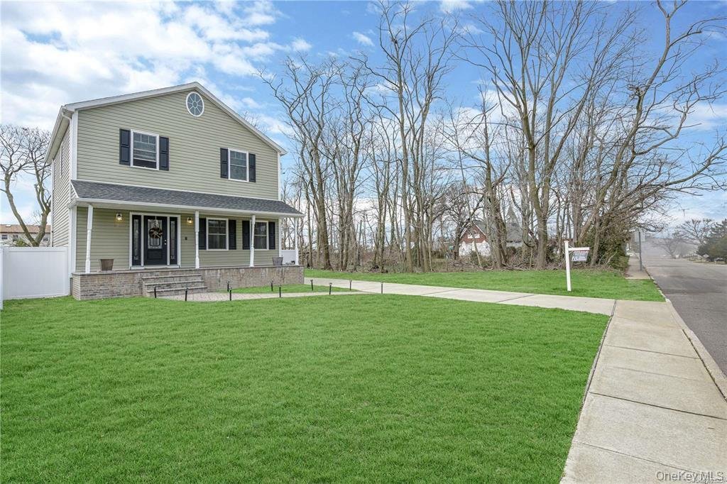 House in Wantagh, New York, United States 1 - 17901687