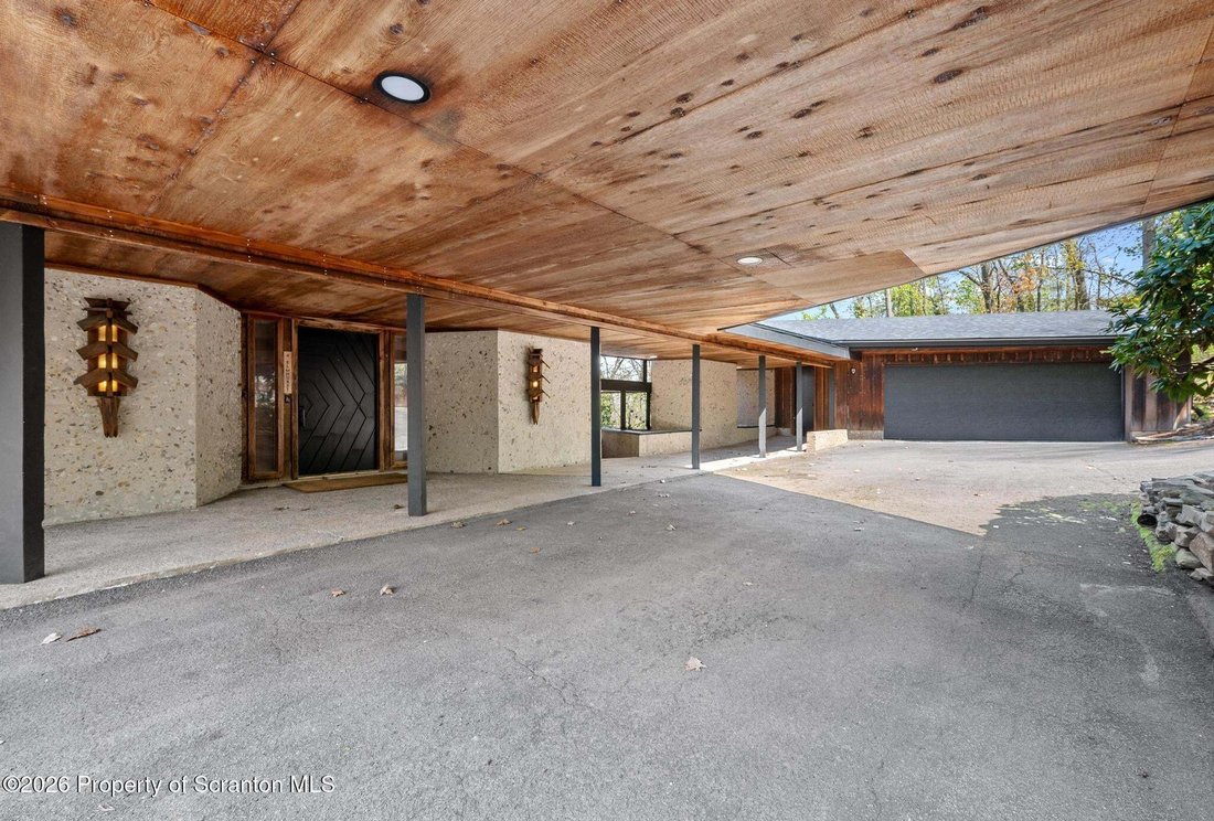 House in Scranton, Pennsylvania, United States 5 - 17897864