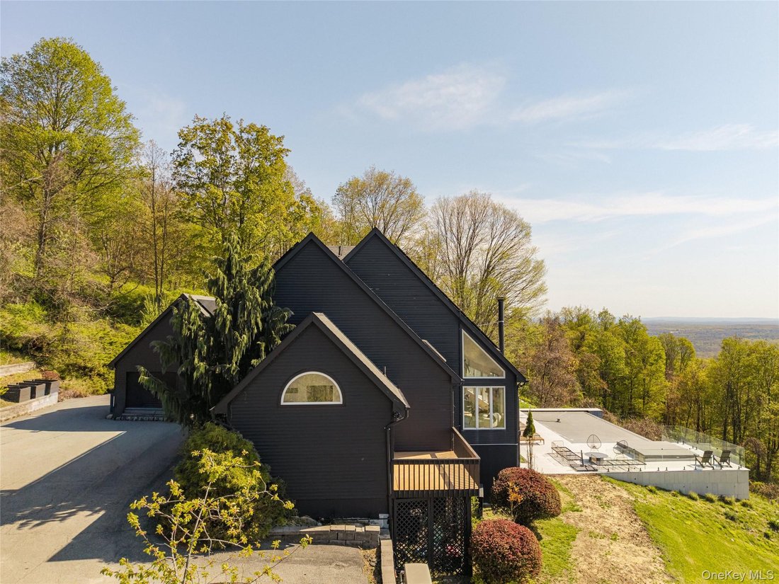 House in Middletown, New York, United States 1 - 17901691