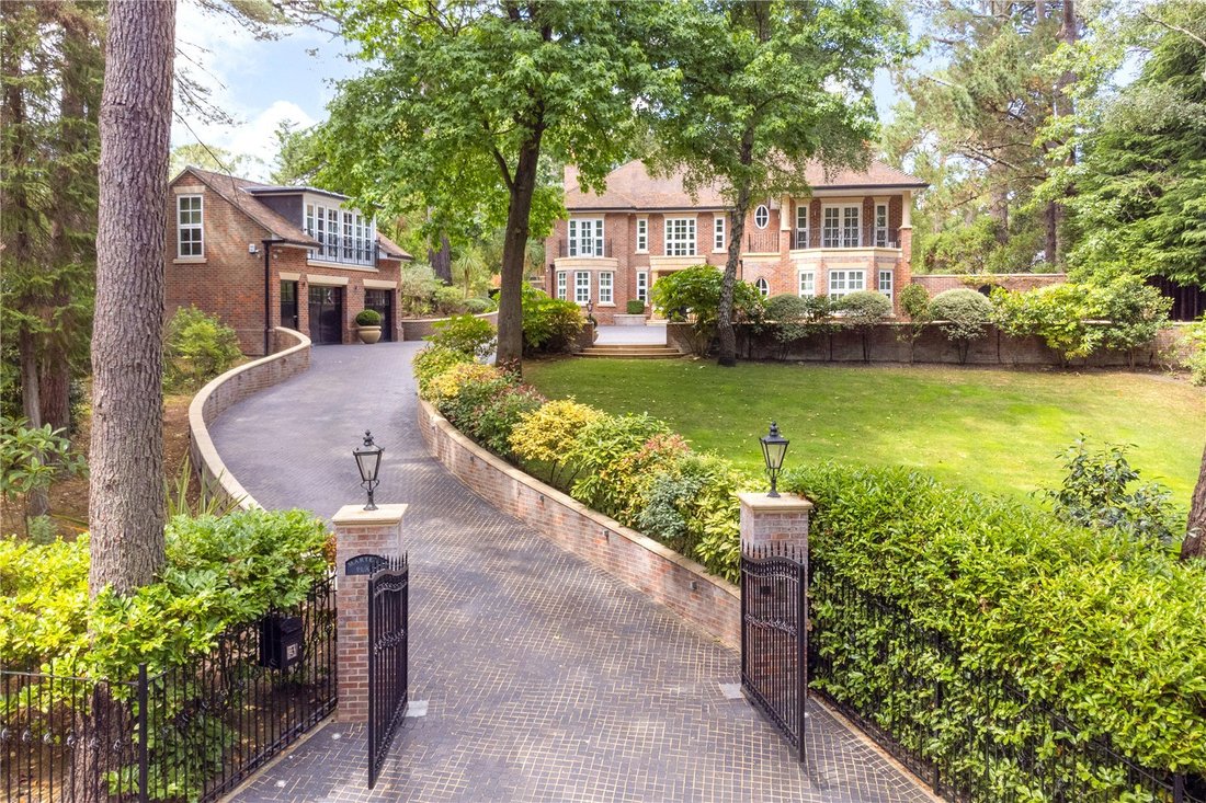 House in Branksome Park, Poole, England 2 - 17897441