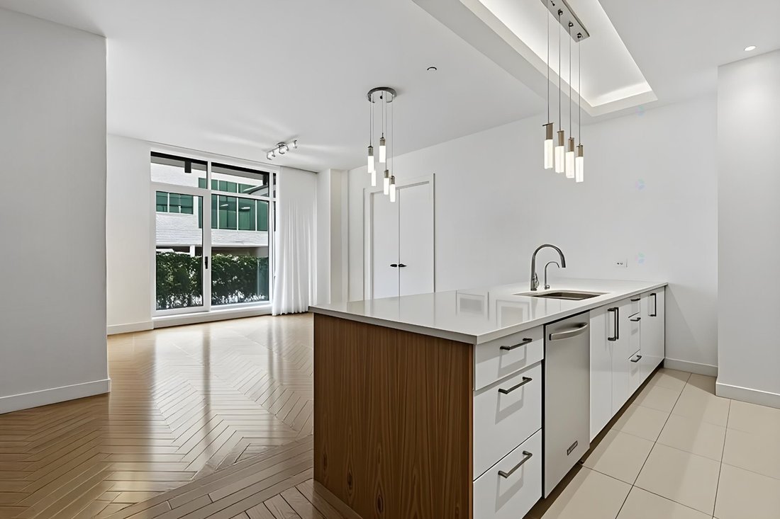 Condo in Westmount, Quebec, Canada 4 - 17327669