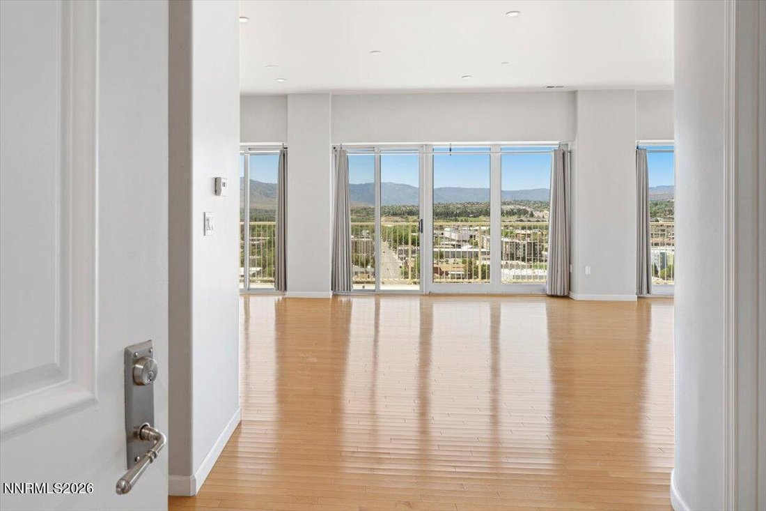 Condo in Reno, Nevada, United States 2 - 17898180