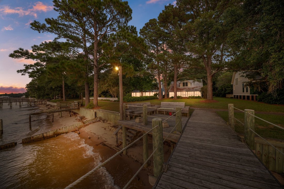 Fairhope, Alabama, United States 3 - 17897283