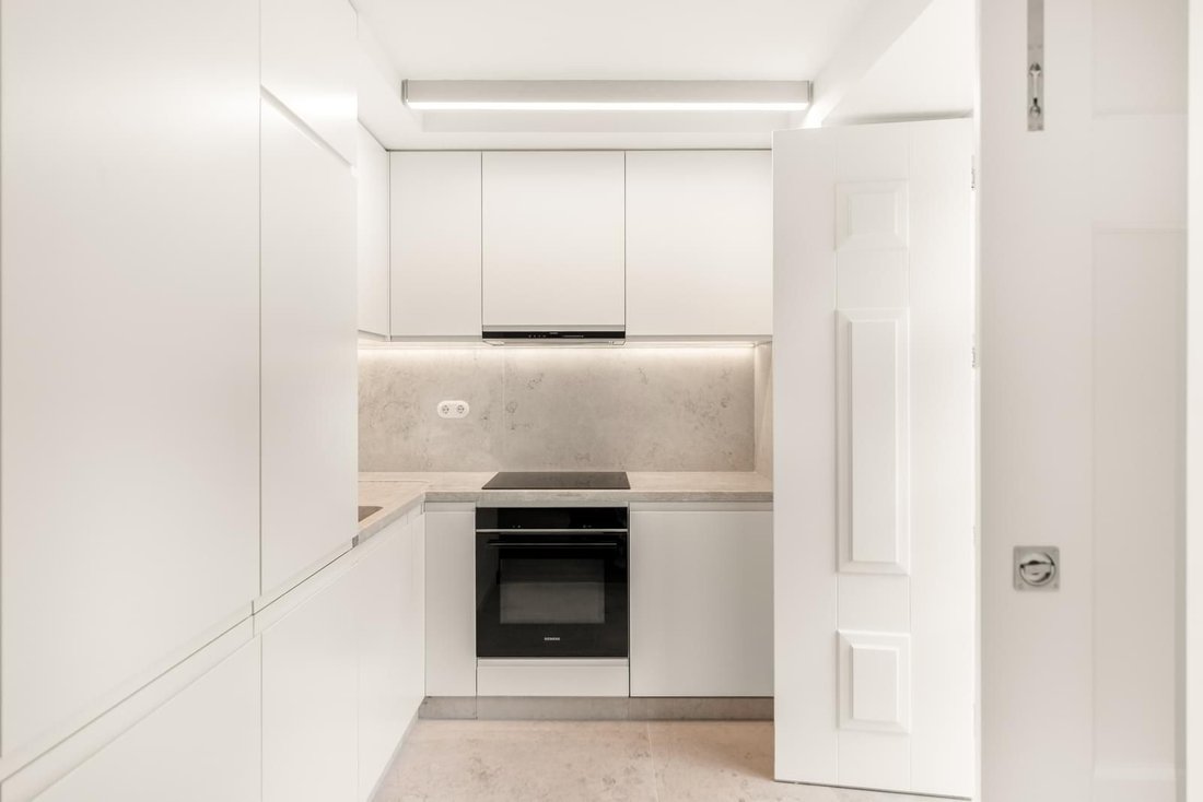 Apartment in Misericordia, Lisbon, Portugal 5 - 17897866