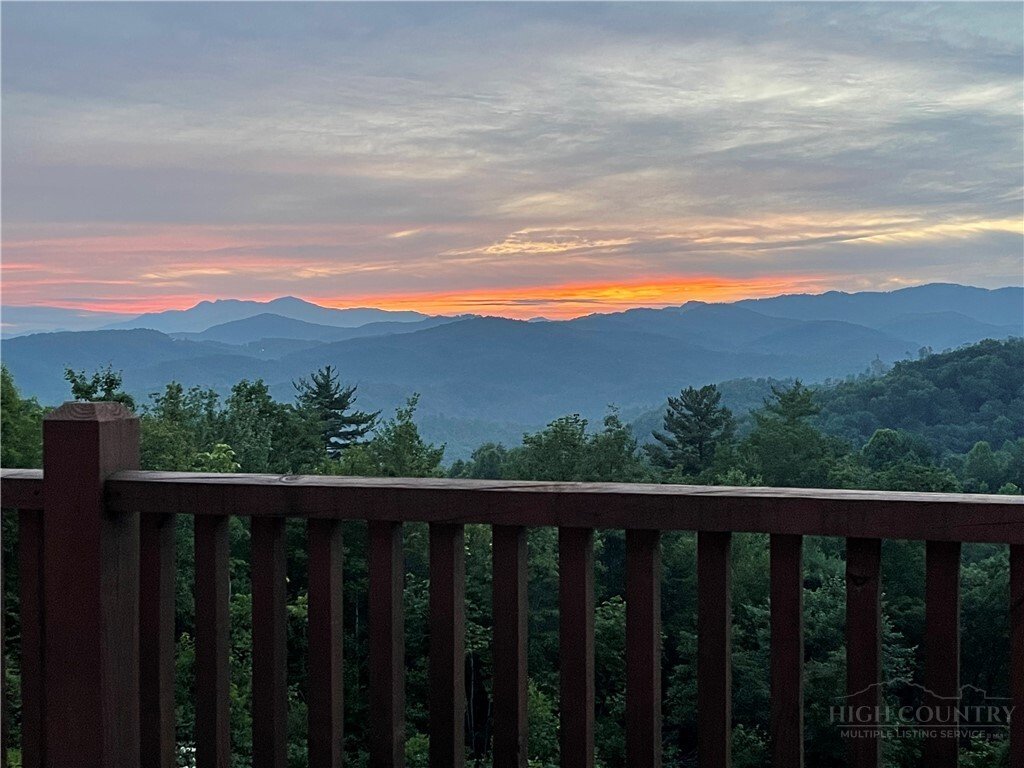 House in Lenoir, North Carolina, United States 4 - 17895333