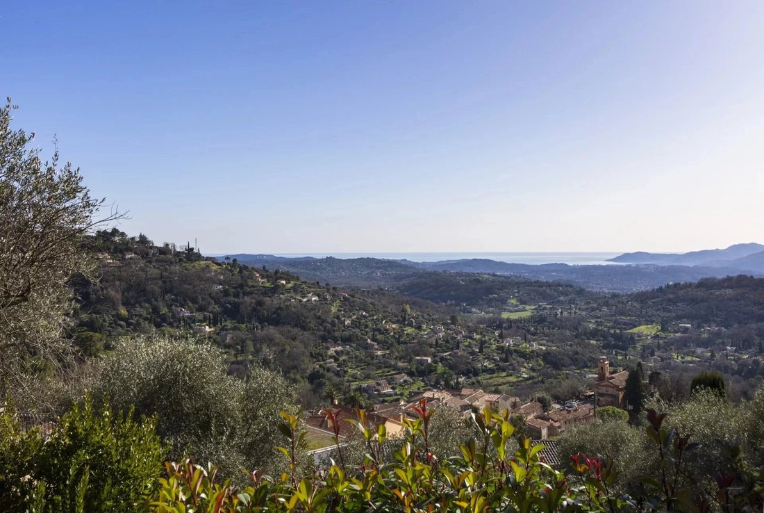 Villa in Grasse, Provence-Alpes-Côte d'Azur, France 3 - 17896971