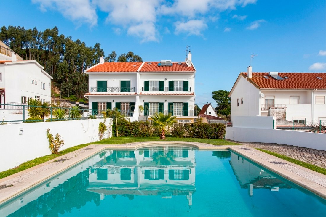 Villa in Rio de Mouro, Lisbon, Portugal 1 - 17327958