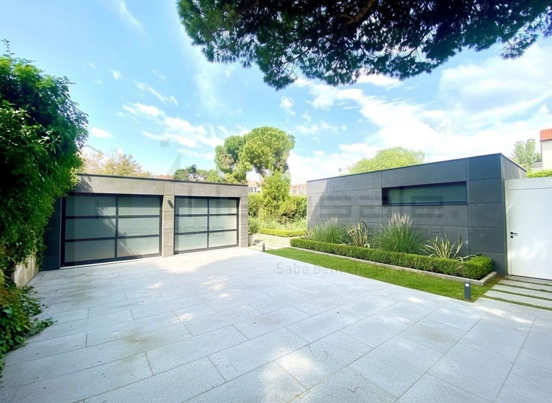 House in Carcavelos e Parede, Lisbon, Portugal 2 - 17900203
