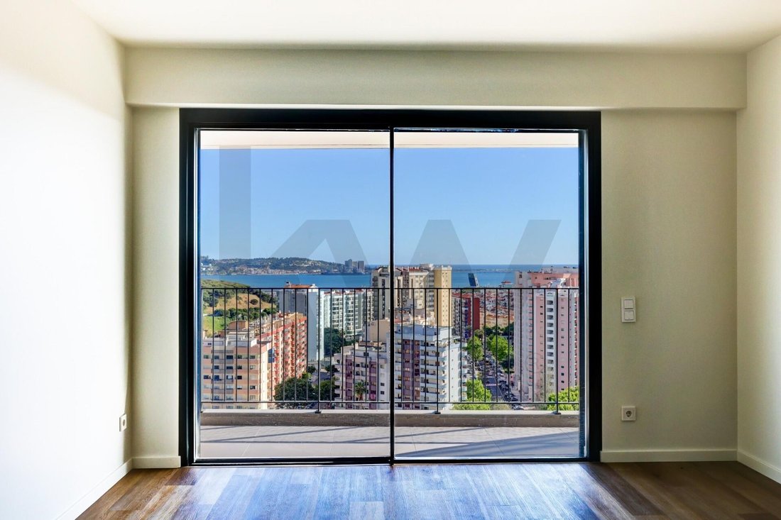 Apartment in Alges, Lisbon, Portugal 1 - 17526045