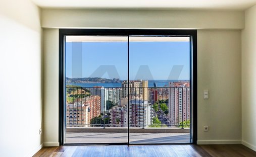 Apartment in Alges, Lisbon, Portugal 1