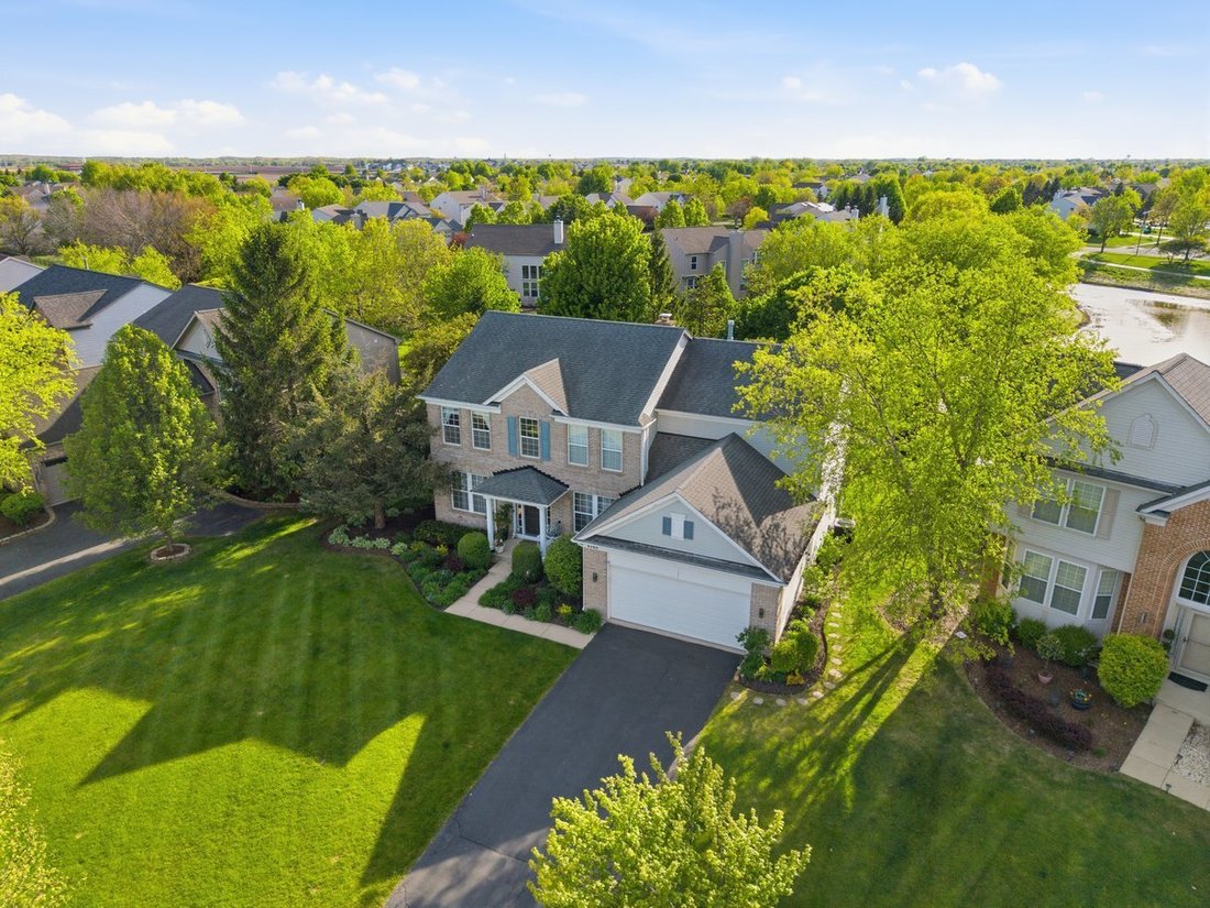 House in Algonquin, Illinois, United States 2 - 17866064