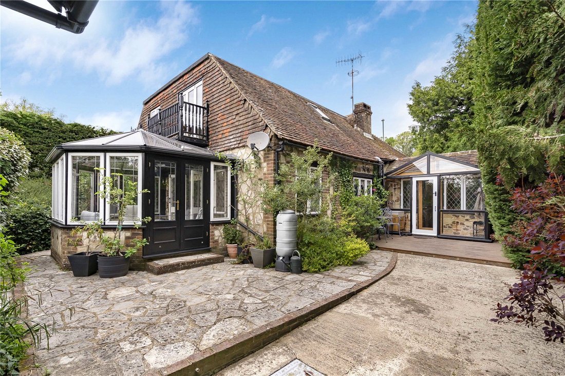 House in Pulborough, England 2 - 17898285
