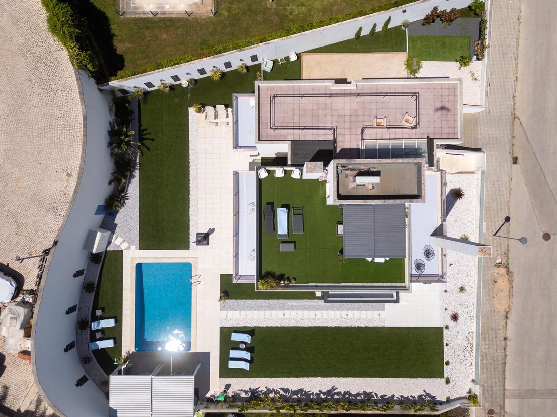 Villa in Olhos de Agua, Algarve, Portugal 1 - 17896927