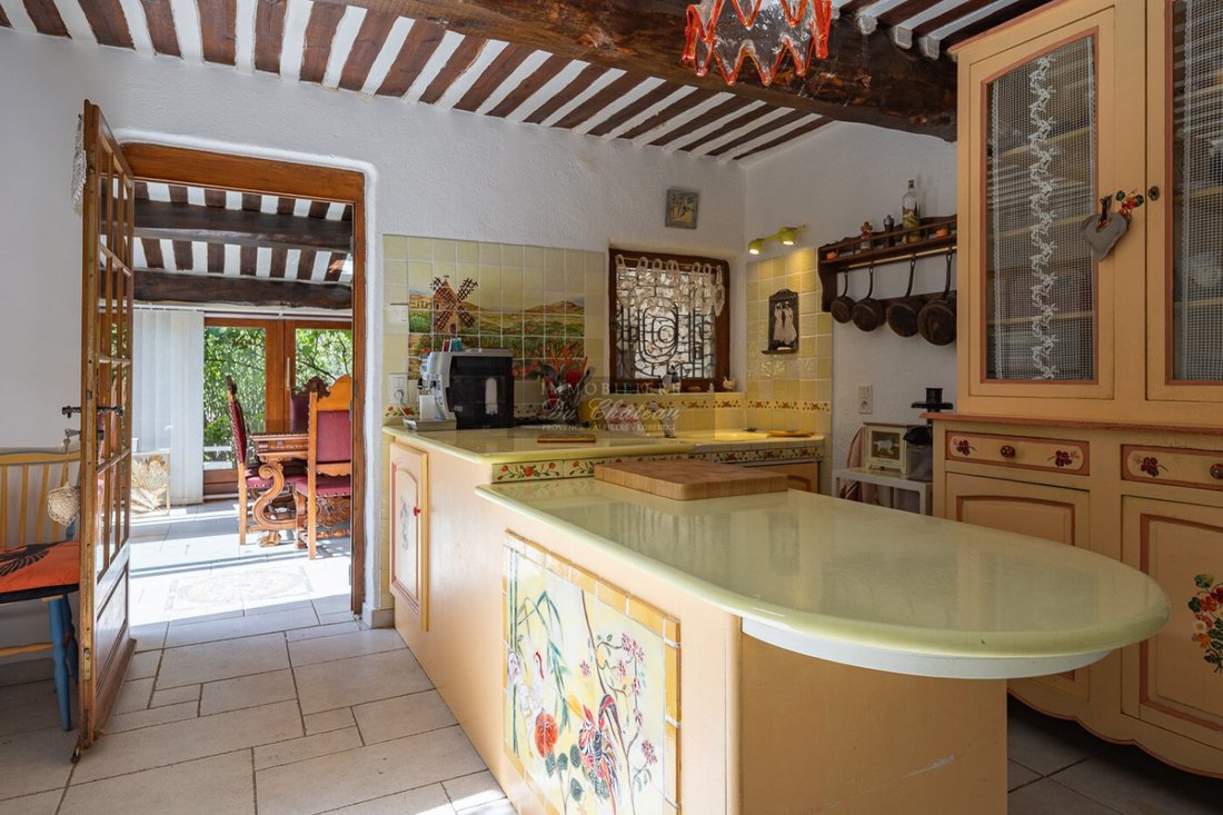 House in Gordes, Provence-Alpes-Côte d'Azur, France 4 - 17896256