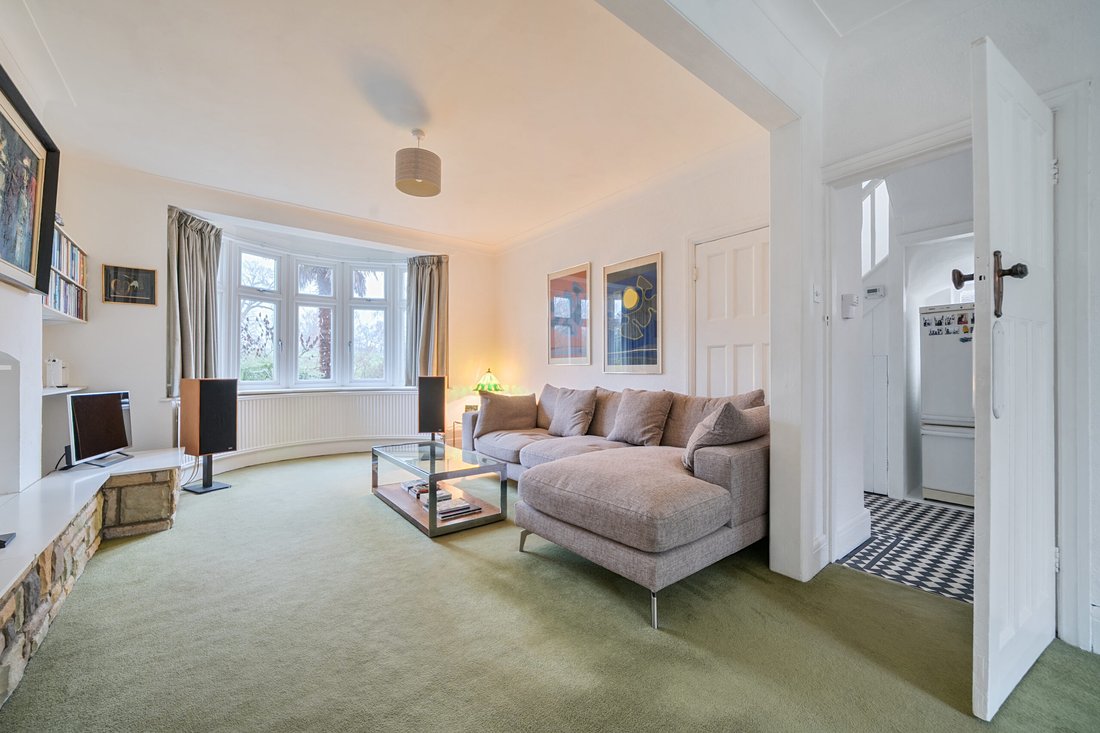 House in Barnet, England 2 - 17895458
