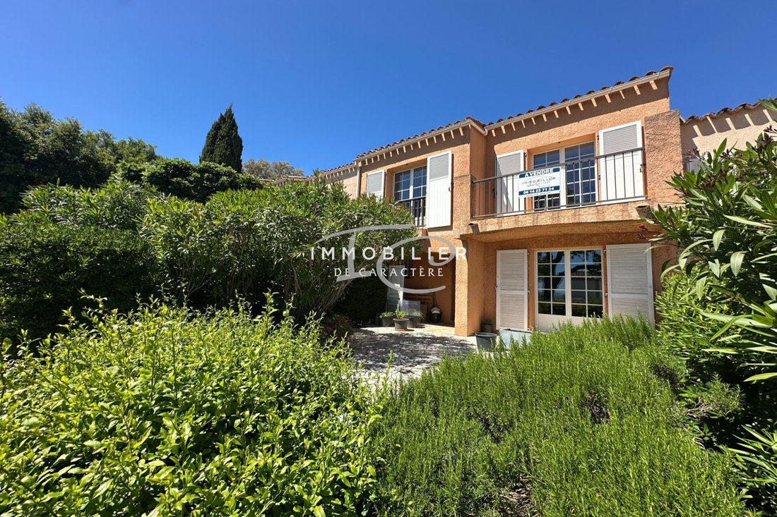 Villa in La Croix-Valmer, Provence-Alpes-Côte d'Azur, France 2 - 15772155