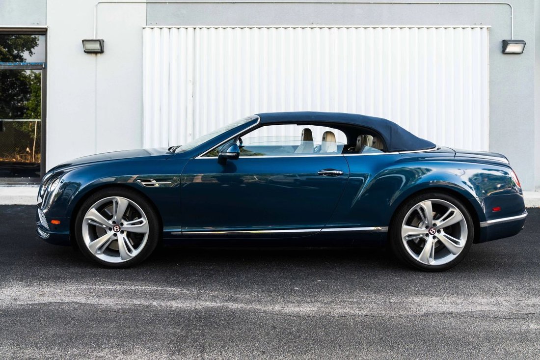 Cabriolet in Boynton Beach, FL, United States 5 - 17883347