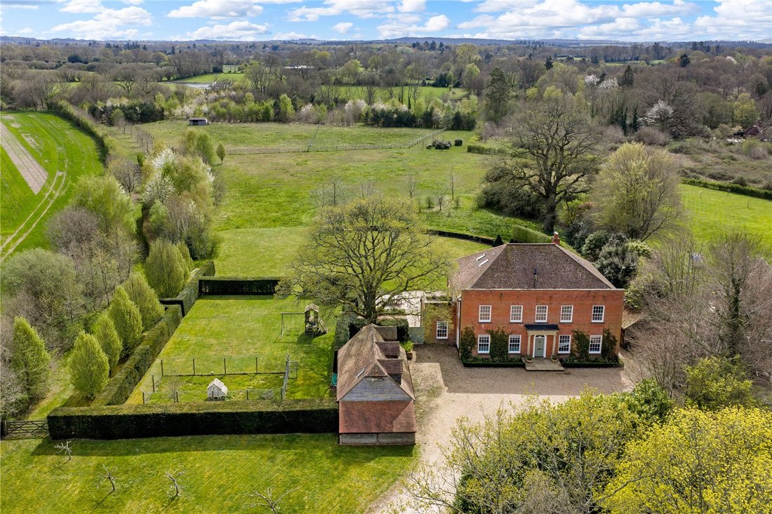 House in Headley Down, England 3 - 17897577