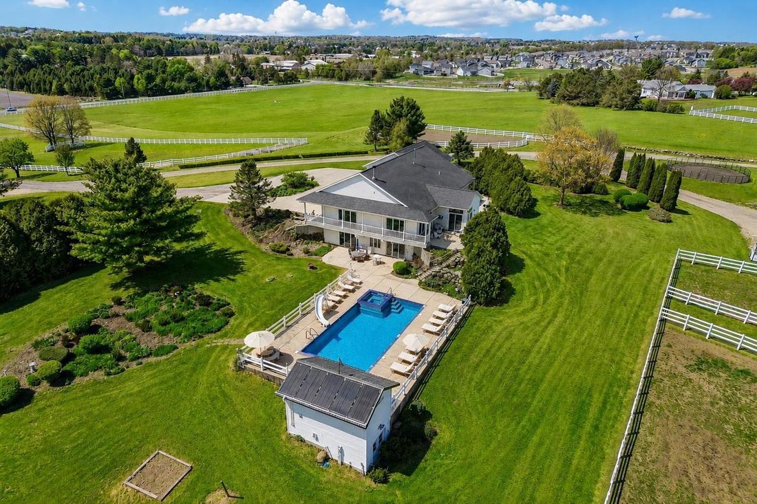 House in Verona, Wisconsin, United States 4 - 17898685