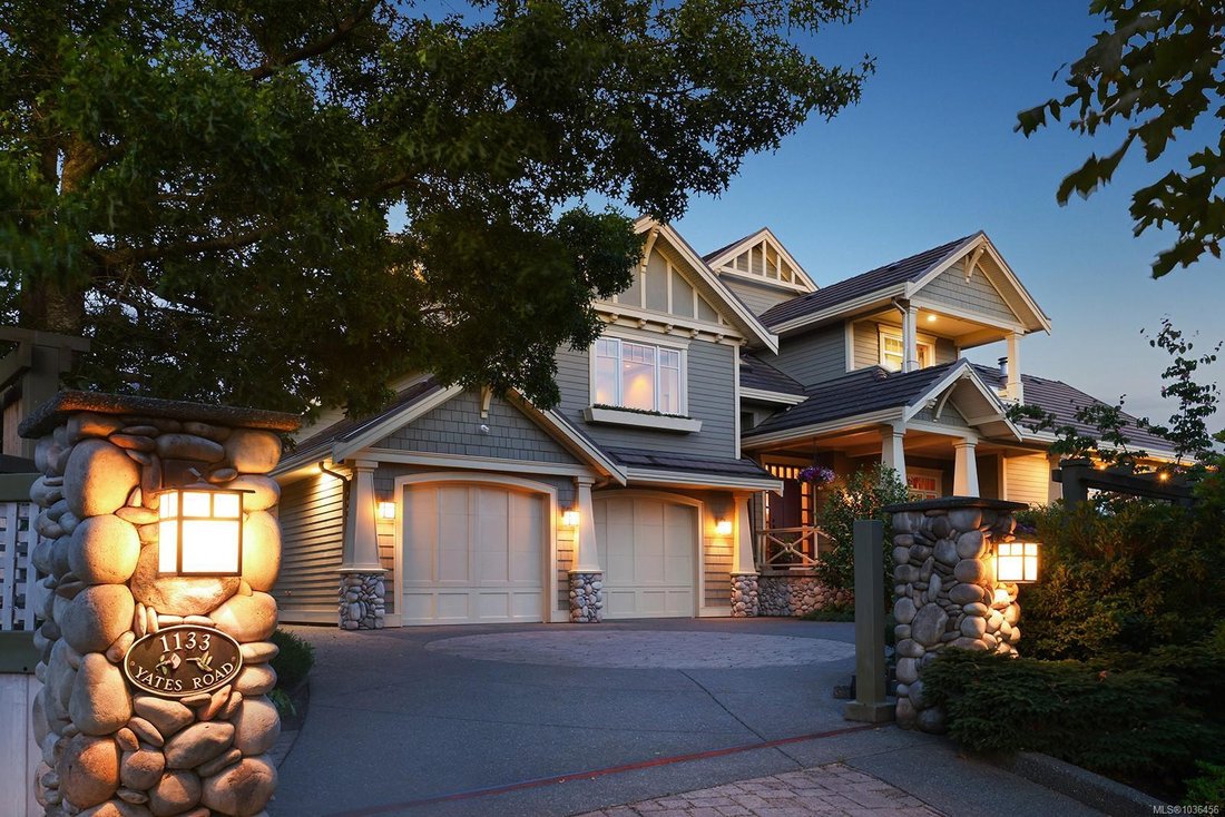 House in Comox, British Columbia, Canada 2 - 17900250