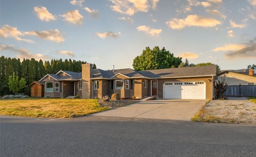 House in West Kelowna, British Columbia, Canada 1