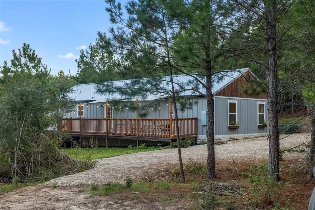 House in Bastrop, Texas, United States 4 - 17901281