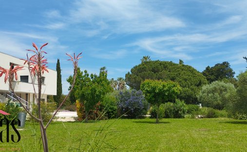 Villa in Les Remparts-Lunette, Perpignan, France 1