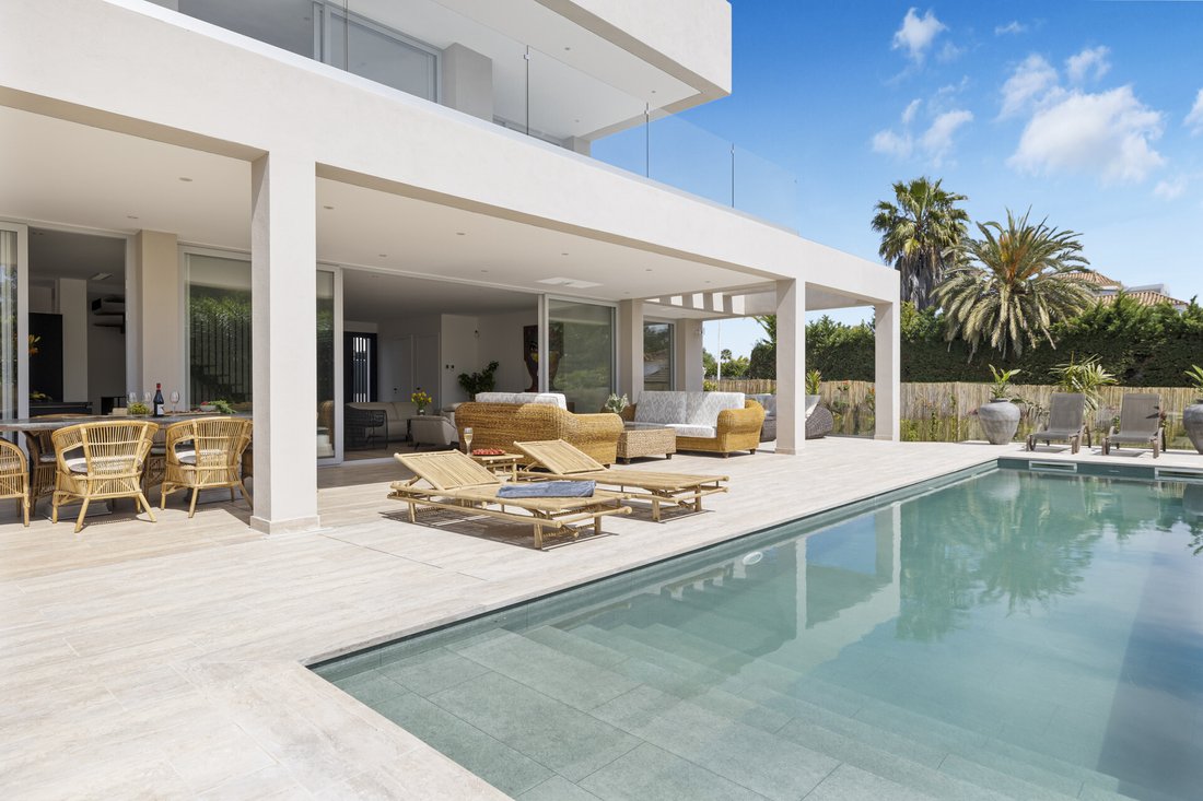 Villa in San Pedro de Alcantara, Andalusia, Spain 1 - 17901560