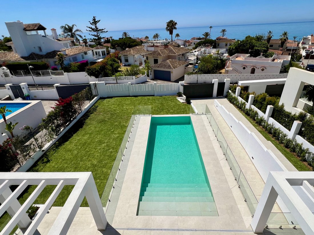 Villa in Elviria-Cabopino, Marbella, Spain 4 - 17901650
