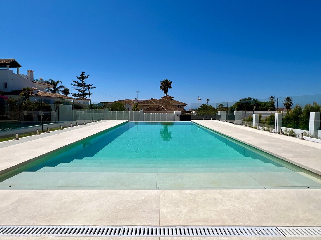 Villa in Elviria-Cabopino, Marbella, Spain 3 - 17901650