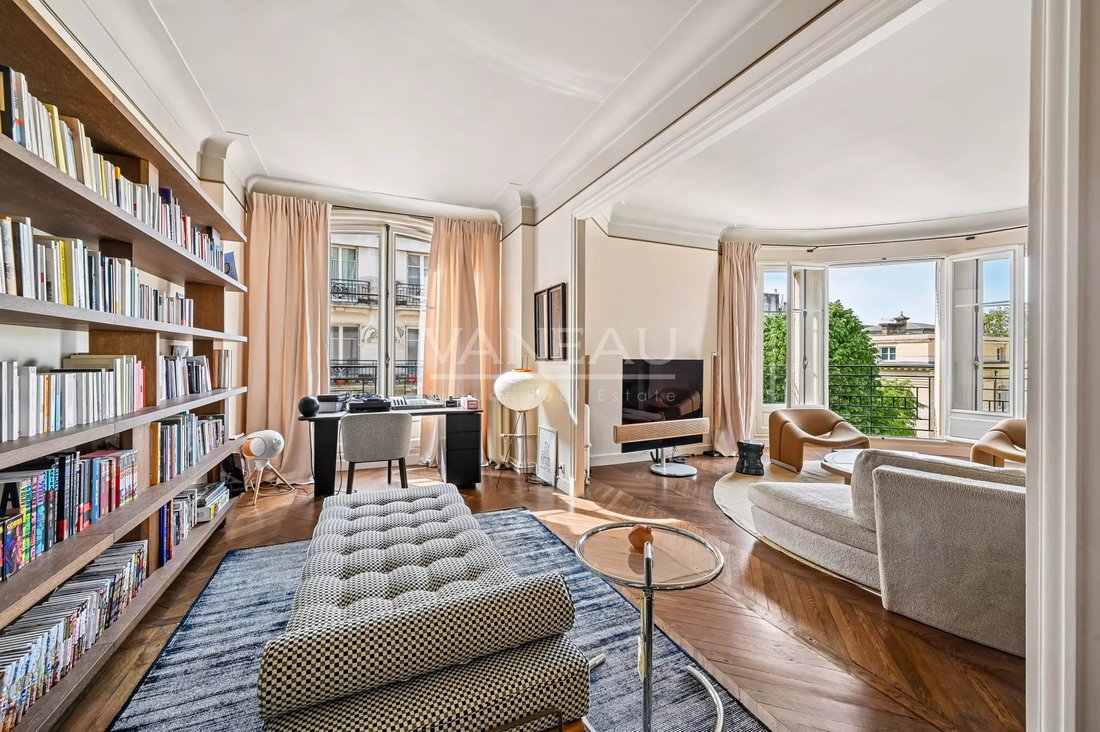 Apartment in Gros Caillou, Paris 7e Arrondissement, Paris 1 - 17897200
